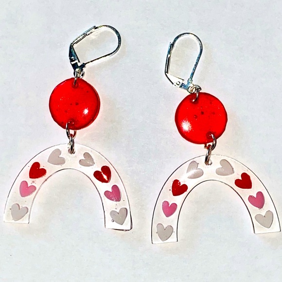 HANDMADE RESIN HEART EARRINGS - Picture 1 of 1